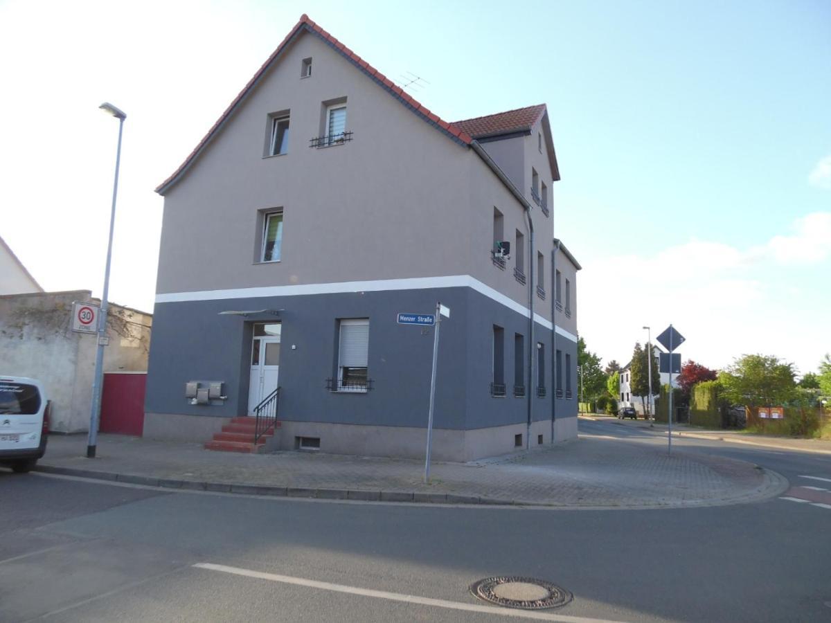 Gaestewohnung Mit Kueche Magdeburg An Der Elbe Екстер'єр фото